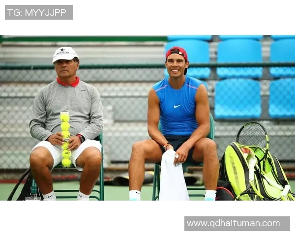 侯多纳多尼:从足球场上璀璨明星到教练席上的深思熟虑 侯多纳多尼:从足球场上璀璨明星到教练席上的深思熟虑