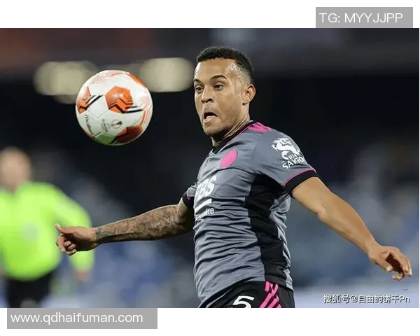 名字中带八的足球球星有哪些他们的精彩表现与成就揭秘